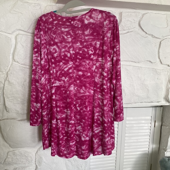 Sami & Jo Pink ad white printed tunic top with ruffle detail 3/4 sleeve v neck - Picture 2 of 13